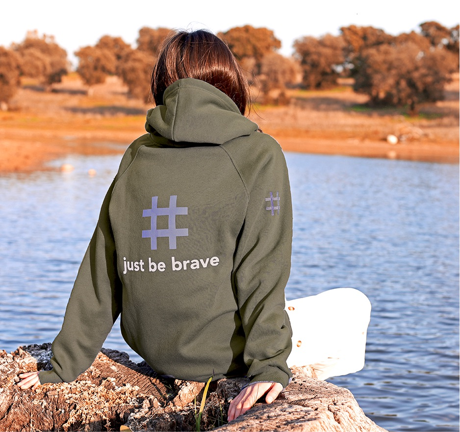 Sudadera verde &quot;just be brave&quot;